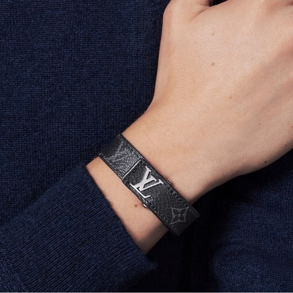 Louis Vuitton Black and Silver Men's Bracelet​